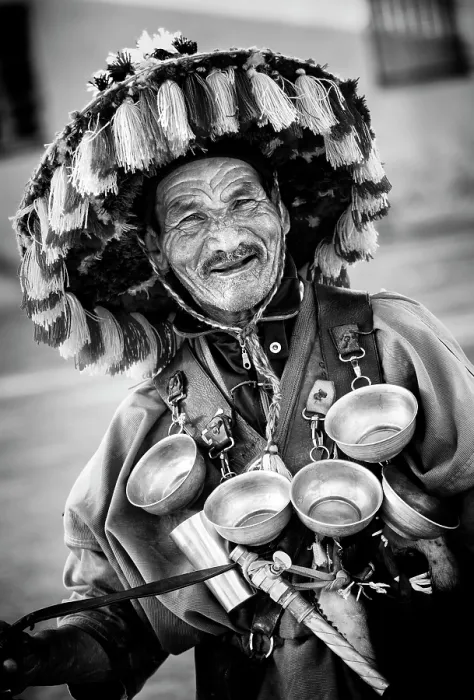 Framed Print : Waterseller wearing traditional clothing, Djemma el Fna, Marrakech, Morocco Framed Print : Waterseller wearing traditional clothing, Djemma el Fna, Marrakech, Morocco