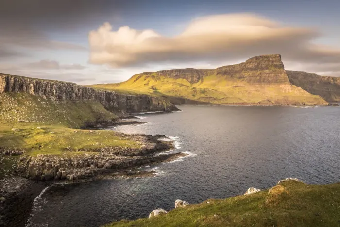Framed Print : Waterstein Head with Moonen Bay at Neist Cliff, Isle of Skye, Highlands, Scotland Framed Print : Waterstein Head with Moonen Bay at Neist Cliff, Isle of Skye, Highlands, Scotland