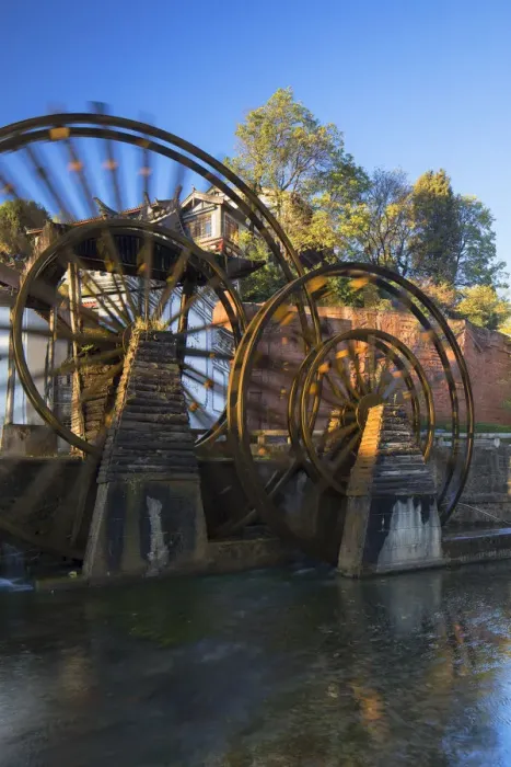 Framed Print : Waterwheels, Lijiang (UNESCO World Heritage Site), Yunnan, China Framed Print : Waterwheels, Lijiang (UNESCO World Heritage Site), Yunnan, China