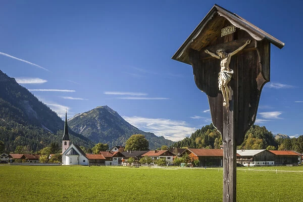 Wayside cross in Graswang near Ettal, Upper Bavaria, Allgaeu, Bavaria, Germany