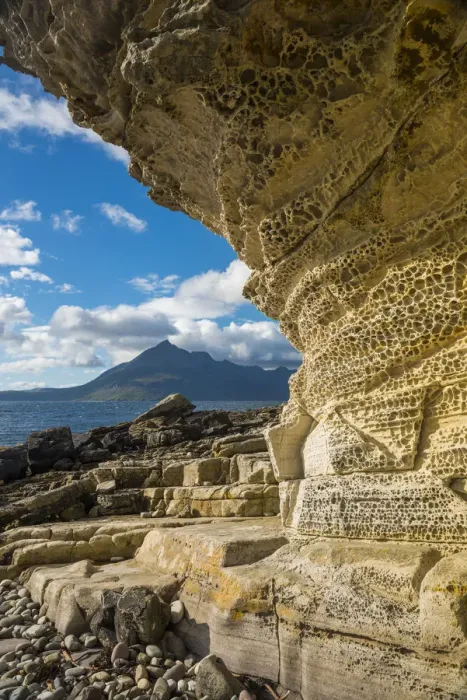 Framed Print : Weathered Cliffs & The Cuillins, Elgol, Isle of Skye, Scotland