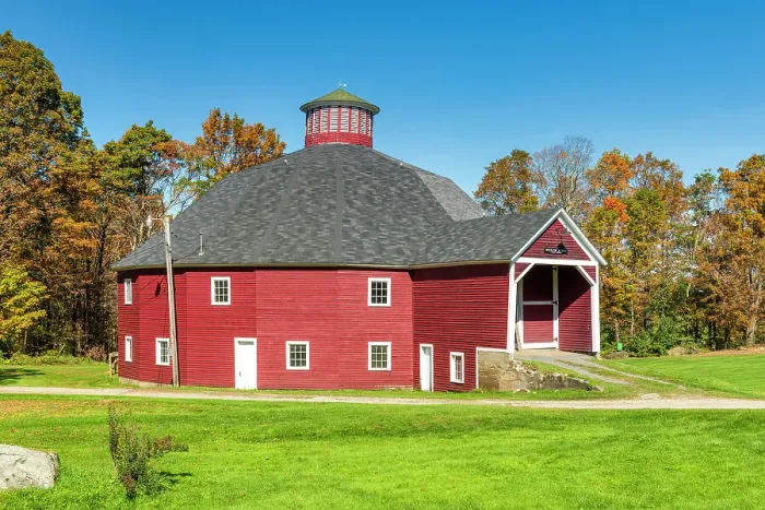 Framed Print : Welch Round Barn, Morrisville, Vermont, New England, USA Framed Print : Welch Round Barn, Morrisville, Vermont, New England, USA