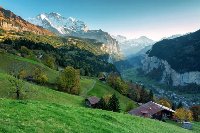 Framed Print : Wengen and Lauterbrunnen valley. Wengen, Berner Oberland, Switzerland Framed Print : Wengen and Lauterbrunnen valley. Wengen, Berner Oberland, Switzerland