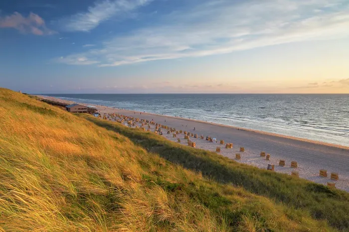 Framed Print : Wenningstedt beach, Sylt, Schleswig Holstein, Germany Framed Print : Wenningstedt beach, Sylt, Schleswig Holstein, Germany