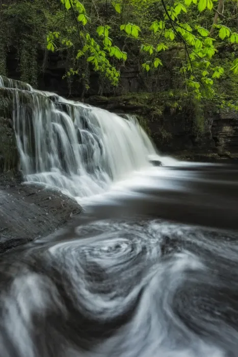 Framed Print : West Burton Falls, West Burton, Yorkshire Dales National Park, North Yorkshire, England