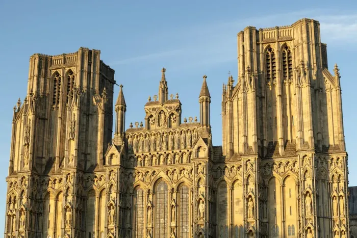 Framed Print : West face of Wells Cathedral in evening sunlight, Wells, Somerset, England Framed Print : West face of Wells Cathedral in evening sunlight, Wells, Somerset, England