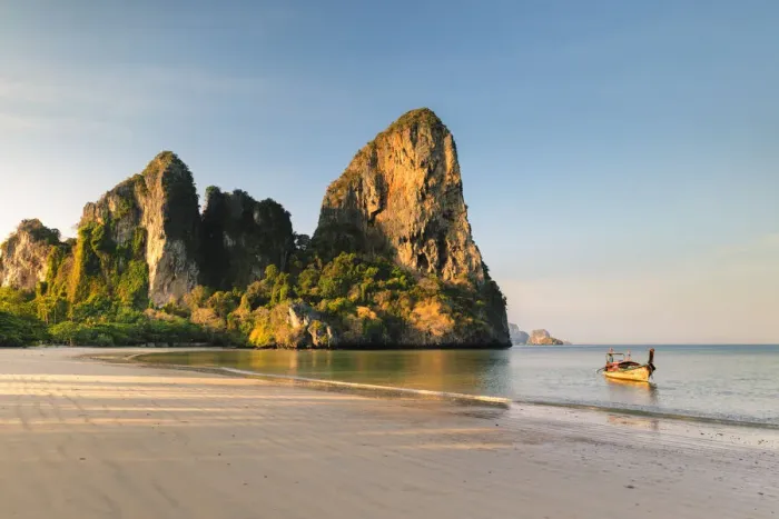 Framed Print : West Rai Leh Beach at sunrise, Railay Peninsula, Krabi Provonce, Thailand Framed Print : West Rai Leh Beach at sunrise, Railay Peninsula, Krabi Provonce, Thailand