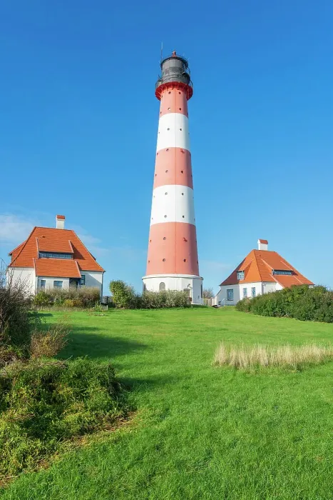 Framed Print : Westerheversand lighthouse against sky, Westerhever, Eiderstedt Peninsula, Nordfriesland, Schleswig-Holstein, Germany