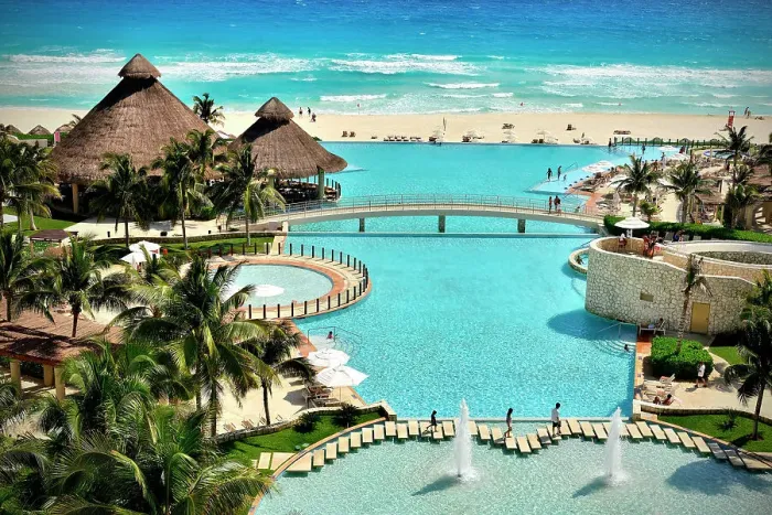 Framed Print : The Westin Hotel, Cancun, Mexico