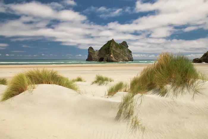 Framed Print : Wharariki Beach, Tasman Sea, South Island, New Zealand Framed Print : Wharariki Beach, Tasman Sea, South Island, New Zealand