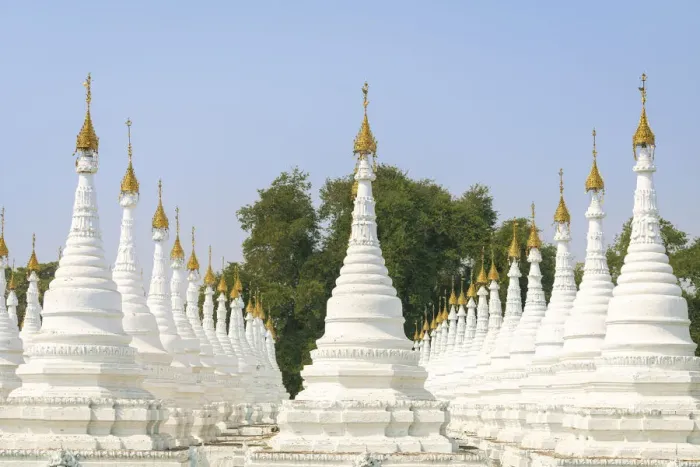 Framed Print : White stupas of Sanda Muni Pagoda (AKA Sanda Mu Ni, Sandamani and Sandamuni), Mandalay Framed Print : White stupas of Sanda Muni Pagoda (AKA Sanda Mu Ni, Sandamani and Sandamuni), Mandalay