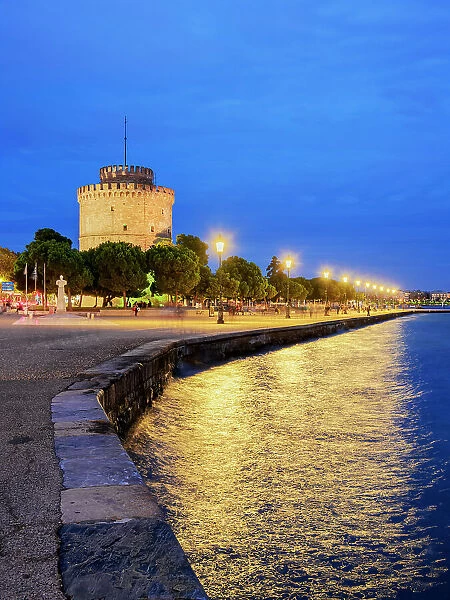 The White Tower and the waterfront at dusk, Thessaloniki, Central Macedonia, Greece