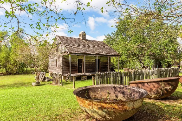 Framed Print : Whitney Plantation, Louisiana, USA, North America Framed Print : Whitney Plantation, Louisiana, USA, North America