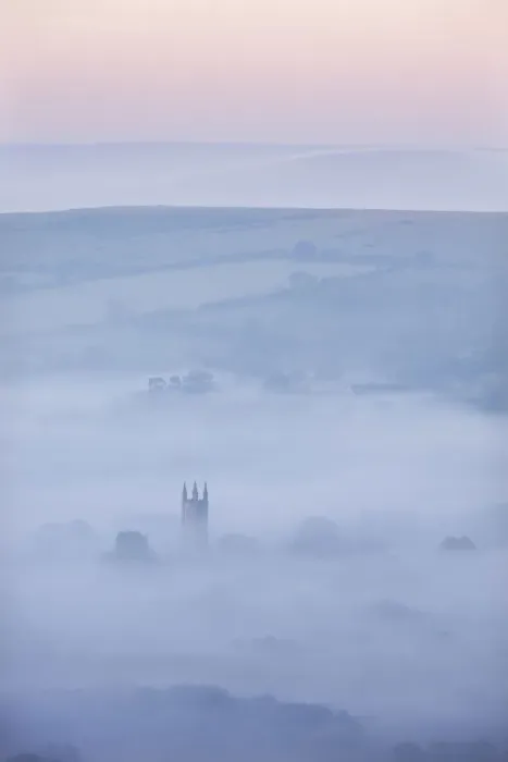 Framed Print : Widecombe-in-the-Moor Church surrounded by mist at dawn, Dartmoor National Park, Devon Framed Print : Widecombe-in-the-Moor Church surrounded by mist at dawn, Dartmoor National Park, Devon
