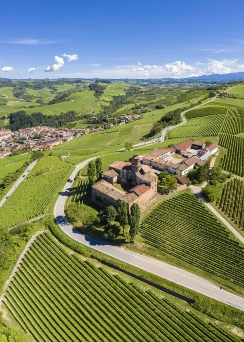 Framed Print : Winding road leading to the Castello di La Volta. Barolo, Barolo wine region, Langhe Framed Print : Winding road leading to the Castello di La Volta. Barolo, Barolo wine region, Langhe