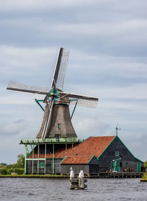 Framed Print : Windmill in Zaanse Schans, Zaandam, North Holland, The Netherlands Framed Print : Windmill in Zaanse Schans, Zaandam, North Holland, The Netherlands