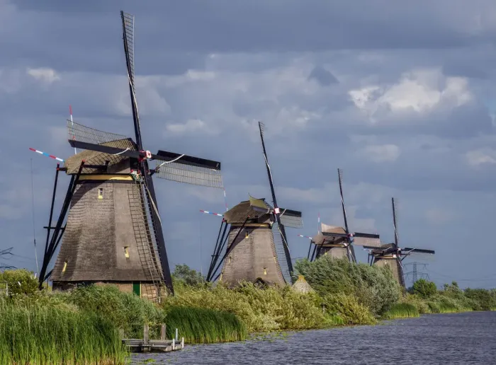 Framed Print : Windmills in Kinderdijk, UNESCO World Heritage Site, South Holland, The Netherlands Framed Print : Windmills in Kinderdijk, UNESCO World Heritage Site, South Holland, The Netherlands