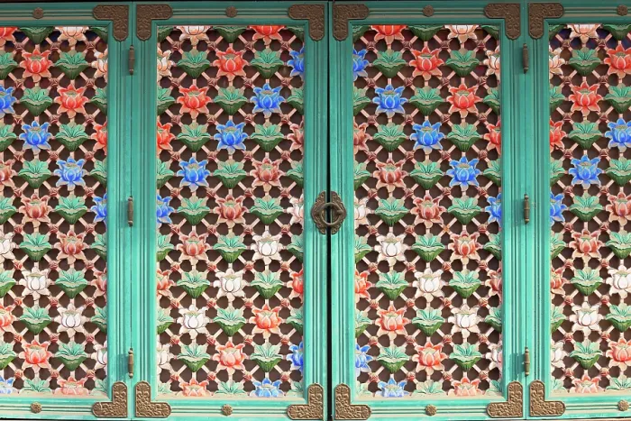 Framed Print : Window shutters at Bongeunsa temple, Gangnam, Seoul, South Korea Framed Print : Window shutters at Bongeunsa temple, Gangnam, Seoul, South Korea