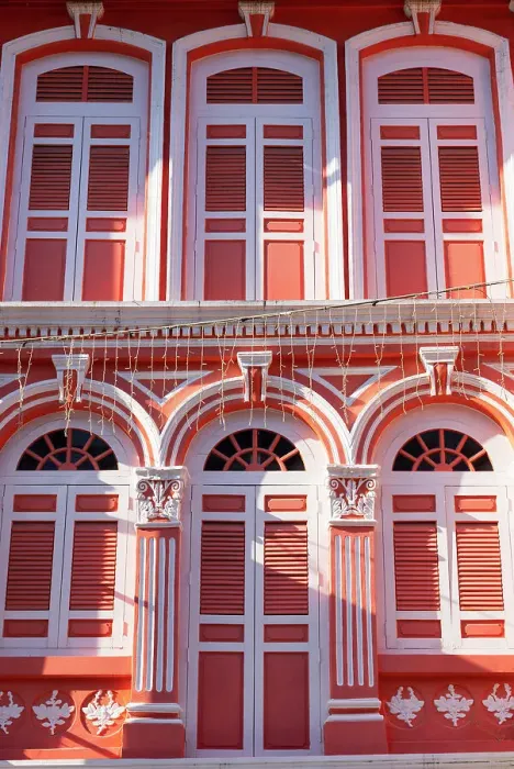 Framed Print : Windows of traditional Peranakan shophouse, Chinatown, Singapore