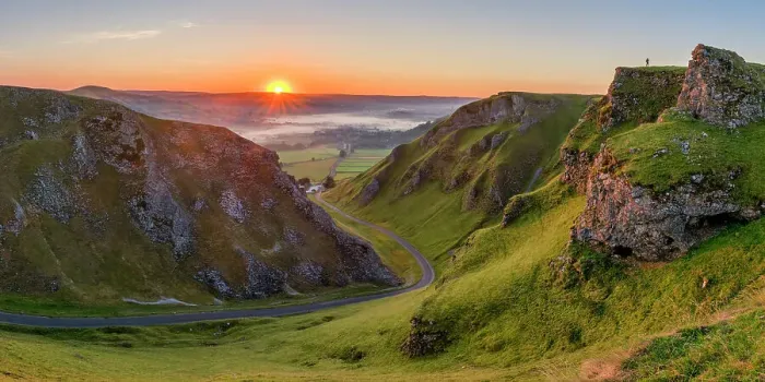 Framed Print : Winnats Pass at Sunrise, Peak District National Park, Derbyshire, England Framed Print : Winnats Pass at Sunrise, Peak District National Park, Derbyshire, England