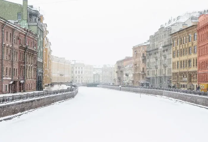 Framed Print : Winter, Saint Petersburg, Russia Framed Print : Winter, Saint Petersburg, Russia