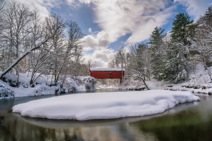 Framed Print : Winter at Slaughter House Covered Bridge on Dog River, Green Mountains, Northfield, Vermont, USA Framed Print : Winter at Slaughter House Covered Bridge on Dog River, Green Mountains, Northfield, Vermont, USA