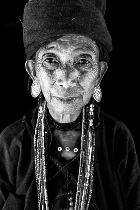Framed Print : Woman of the Ann tribe in traditional black dress in a hill village near Kengtung (Kyaingtong), Shan State, Myanmar (Burma) Framed Print : Woman of the Ann tribe in traditional black dress in a hill village near Kengtung (Kyaingtong), Shan State, Myanmar (Burma)