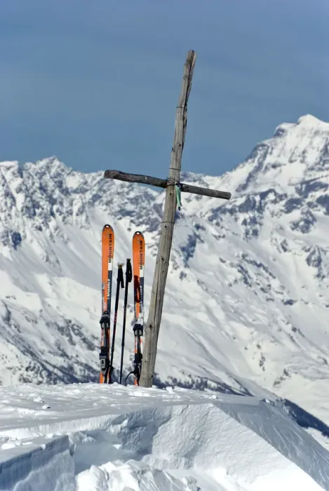 Framed Print : The wood cross on top of Pointe de la Pierre, flanked by a pair of mountaineering Framed Print : The wood cross on top of Pointe de la Pierre, flanked by a pair of mountaineering