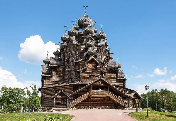 Wooden Church of Intercession (Pokrovskaya Church) with 25 domes, built in full accordance with the technologies of the 18th century, from wood without the use of nails, near Saint Petersburg, Russia