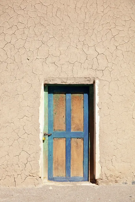Framed Print : The wooden door of an adobe made house of the Antofalla town, Antofalla Salt Flat, Puna de Atacama, Catamarca, Northwest Argentina Framed Print : The wooden door of an adobe made house of the Antofalla town, Antofalla Salt Flat, Puna de Atacama, Catamarca, Northwest Argentina