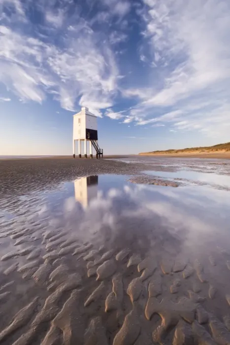 Framed Print : Wooden lighthouse on Burnham beach at low tide, Burnham-on-Sea, Somerset, England. Winter Framed Print : Wooden lighthouse on Burnham beach at low tide, Burnham-on-Sea, Somerset, England. Winter