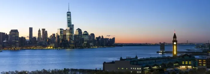Framed Print : One World Trade Center and Downtown Manhattan across the Hudson River, New York, Manhattan Framed Print : One World Trade Center and Downtown Manhattan across the Hudson River, New York, Manhattan
