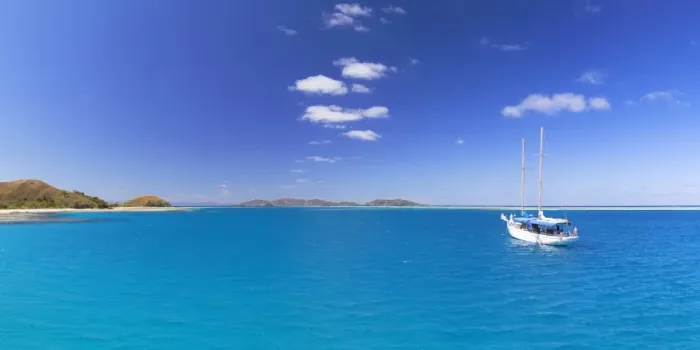Framed Print : Yacht in lagoon of Mana Island, Mamanuca Islands, Fiji Framed Print : Yacht in lagoon of Mana Island, Mamanuca Islands, Fiji