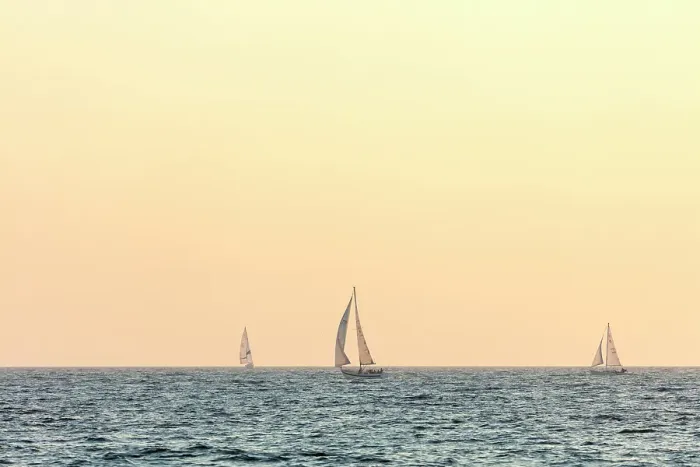 Framed Print : Yachts off the coast at sunrise, Santa Monica, California, USA Framed Print : Yachts off the coast at sunrise, Santa Monica, California, USA