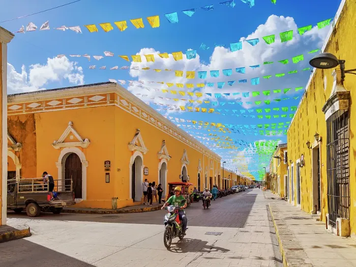 Framed Print : Yellow street of Izamal, Yucatan State, Mexico Framed Print : Yellow street of Izamal, Yucatan State, Mexico