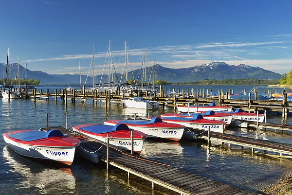 Yetty and boats at lake Chiemsee, Gstadt, Chiemgau, Bavaria, Germany, Europe