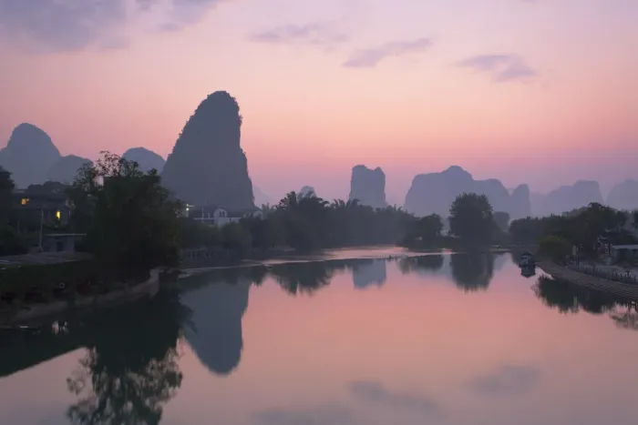 Framed Print : Yulong River at dawn, Yangshuo, Guangxi, China