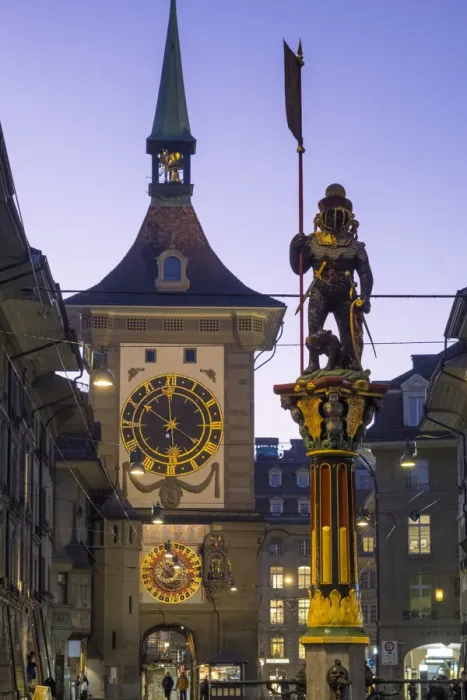Framed Print : Zahringerbrunnen statue & Zytglogge (clock tower), Kramgasse, Bern (capital city), Berner Oberland, Switzerland Framed Print : Zahringerbrunnen statue & Zytglogge (clock tower), Kramgasse, Bern (capital city), Berner Oberland, Switzerland