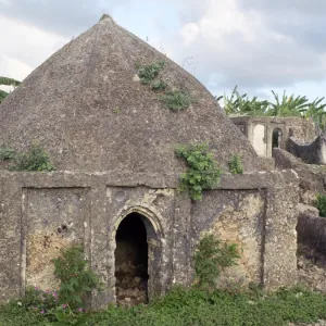 The 17th century tomb of Mwenya Bunu among ruins on