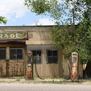 Abandoned garage, Southern Utah, Utah, USA