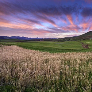 Africa, Southern Africa, Maseru District, Lesotho, sunrise near Semonkong