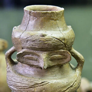 Anthropomorphous vessel, clay. Archaeological Museum of Veliko Tarnovo, Bulgaria
