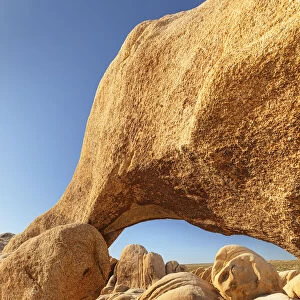 Arch Rock, Joshua Tree National Park, Mojave Desert, California, USA