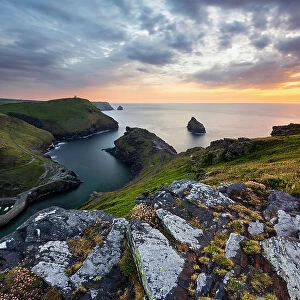 A Atlantic Ocean from Boscastle Cliffs at sunset, Boscastle, Forraburry and Minster, Cornwall, United Kingdom