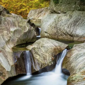 Autunn at Warren Falls, Green Mountains, Warren, Vermont, USA Autunn at Warren Falls, Green Mountains, Warren, Vermont, USA