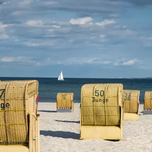Beach with beach baskets, Graomitz, Baltic coast, Schleswig-Holstein, Germany Beach with beach baskets, Graomitz, Baltic coast, Schleswig-Holstein, Germany