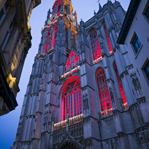Belgium, Antwerp, Groenplaats, Onze-Lieve-Vrouwekathedraal cathedral, winter, dusk