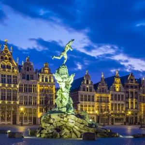 Belgium, Flanders, Antwerp (Antwerpen). Medieval guild houses and statue of Silvius