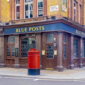 Blue posts pub, Fitzrovia, London, England, UK
