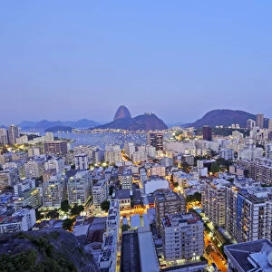 Brazil, City of Rio de Janeiro, Twilight view over Botafogo Neighbourhood towards